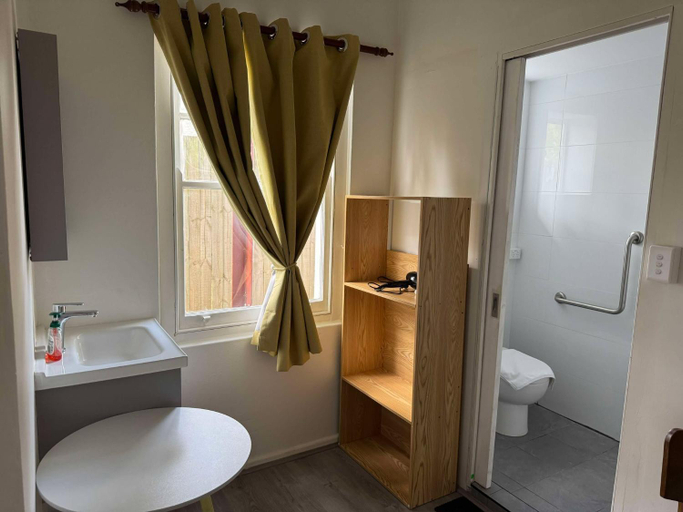 Bathroom 5, Hearty Center Motel, Blue Mountains