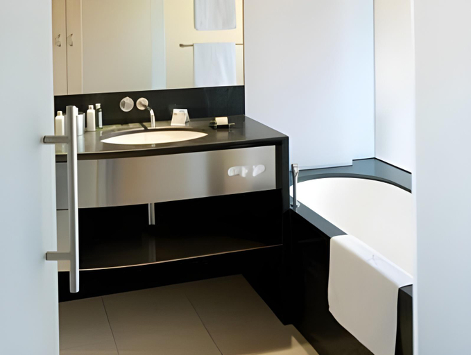 Bathroom 5, Seiser Alm Urthaler, Bolzano