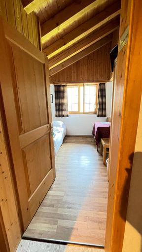 Others 4, Bed & Breakfast Sternen, Glarus