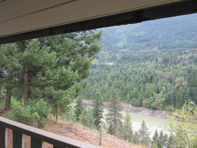 Others 5, The Mighty Fraser Motel, Fraser Valley