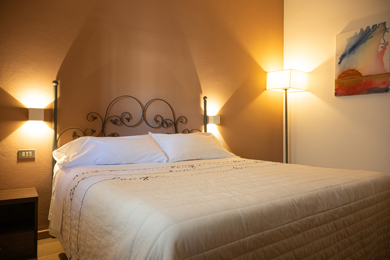 Bedroom, Albergo del Chianti, Florence
