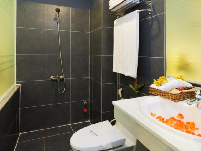 Bathroom, Dong Du Hotel, District 1