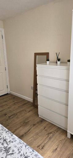 Others 2, Private Rooms near Hither green Station, London