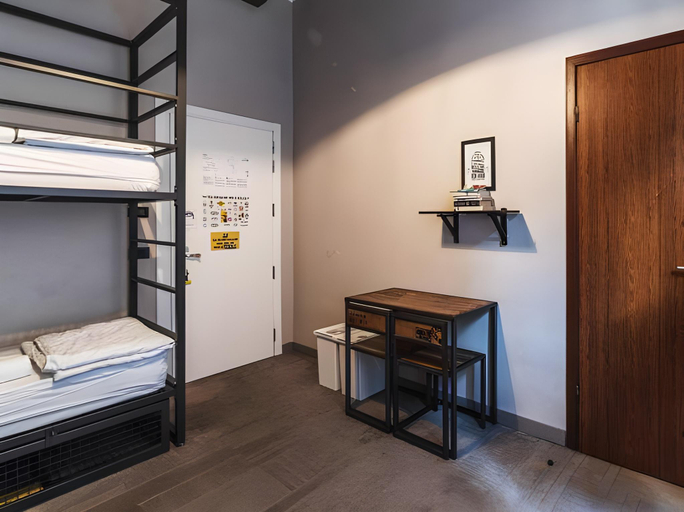 Bedroom 2, The Yellow, Rome