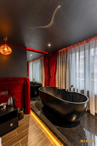 Others 3, Midas Hotel 2, Phú Nhuận