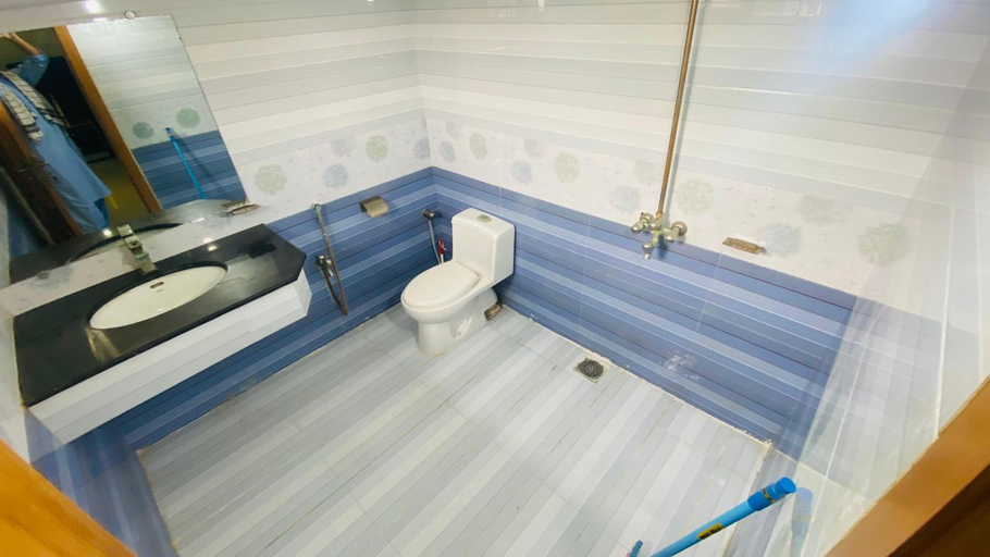 Bathroom 2, One Click Guest House, Islamabad