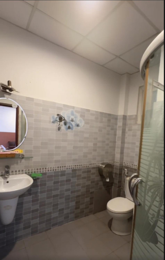 Bathroom 2, Hưng Phát Hotel Tân Phú, Tan Phu