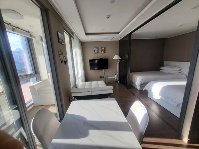 Others 5, Family Hotel & Arebol, Haeundae