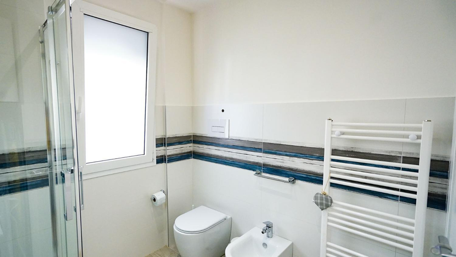Bathroom 5, Marina Blue home, Ragusa