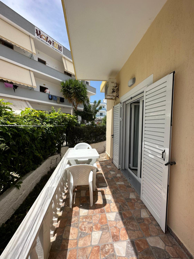 Others 3, Guesthouse Agalliu, Sarandës
