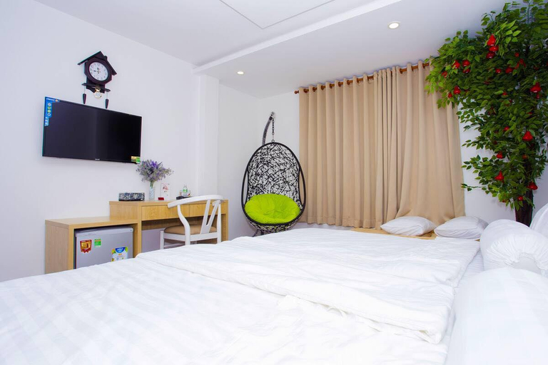 Bedroom 3, Family Hotel, District 1