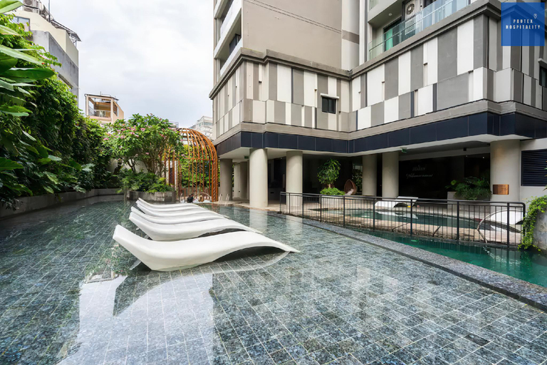 Sport & Beauty 2, Imperial Elegance Zenity D1, District 1