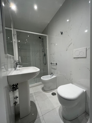 Others 2, Giovanni Guest House, Roma