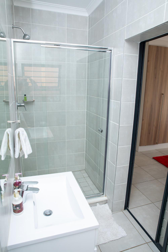 Bathroom 3, The Blyde Riverwalk estate, Crystal Lagoon, City of Tshwane