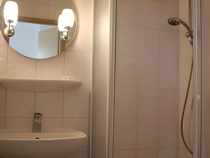Bathroom 5, Hotel Klosterturm, Hildesheim