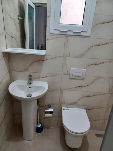 Bathroom 1, Ionian View Guest House, Vlorës