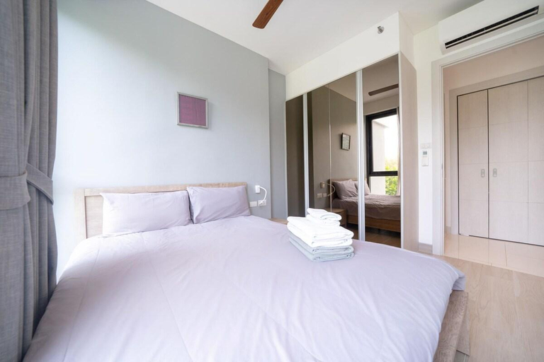 Bedroom 3, Deluxe lagoon view apartment at Cassia Residences, Pulau Phuket