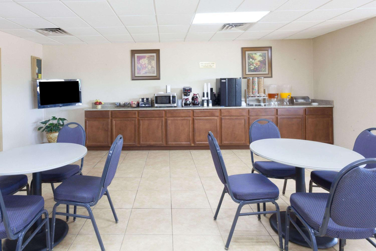 Food & Drinks 2, Knights Inn - Murfreesboro, TN, Rutherford