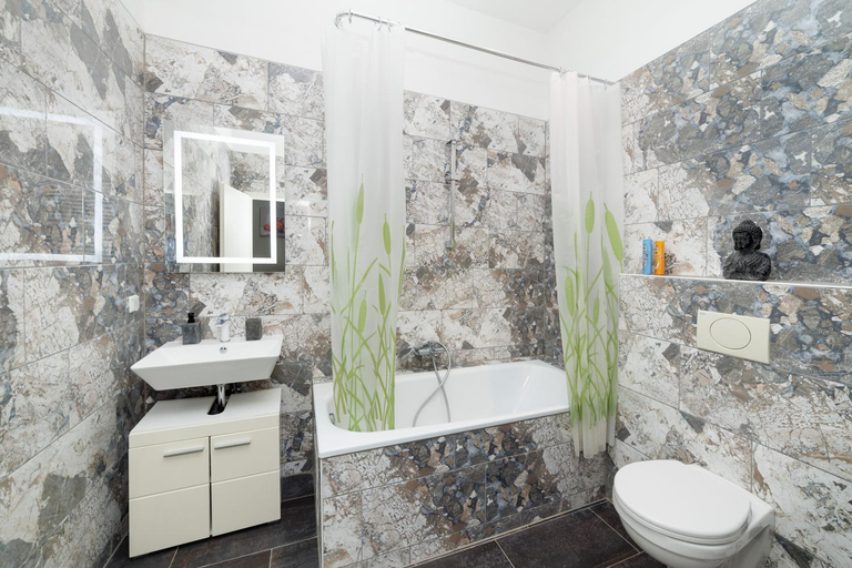 Bathroom 4, Great Central City Apartments Mitte Museumsinsel, Berlin