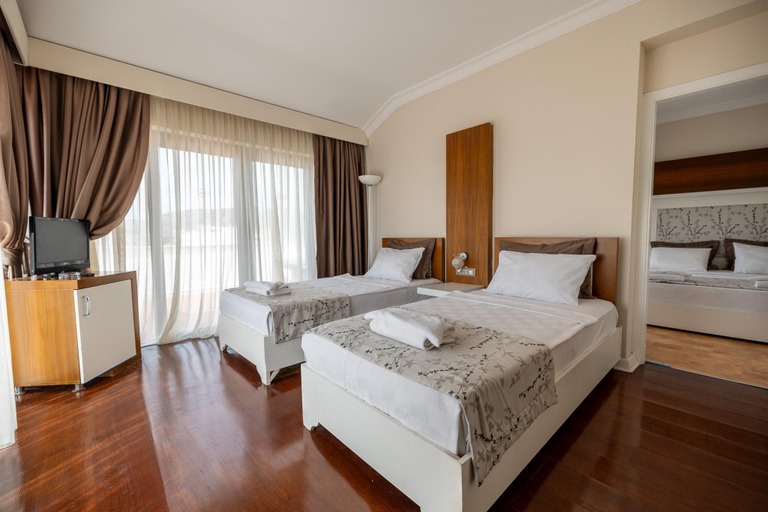 Bedroom 3, Sentinus Beach Hotel, Kuşadası