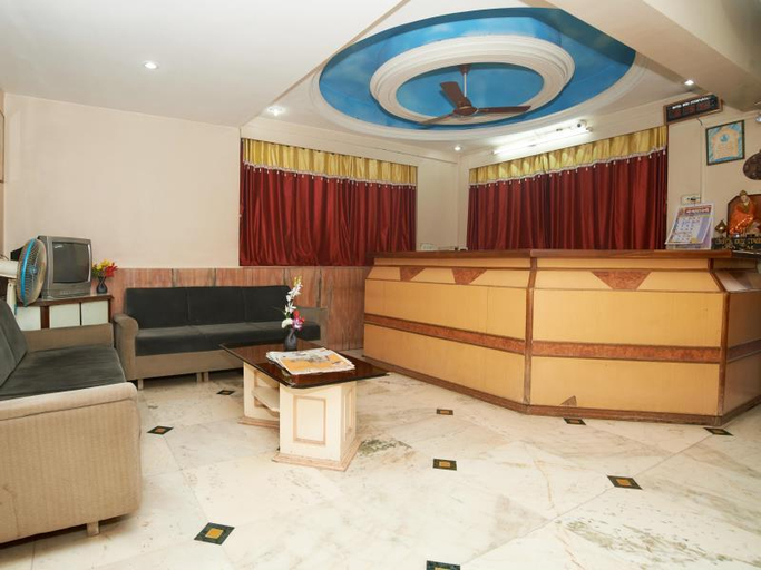 Public Area, Hotel Shri Pushpanjali, Ahmadnagar