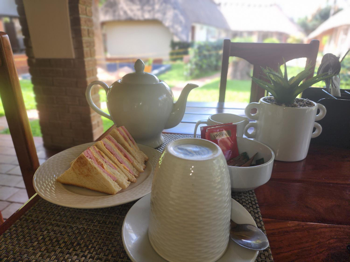 Food & Drinks 4, Fortunesgate Lodge, Bulawayo