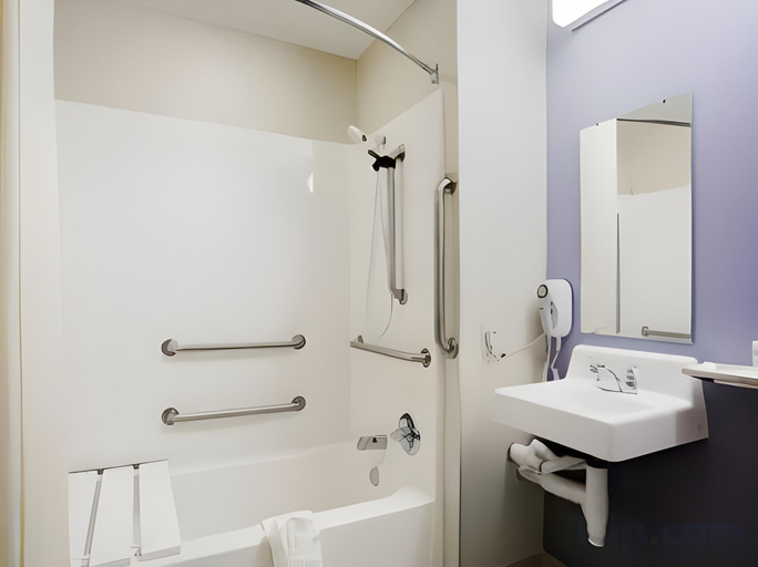 Bathroom 2, Quality Inn Seaside, Clatsop