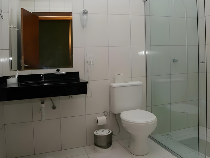 Bathroom 3, Hotel Brasília, Curitiba