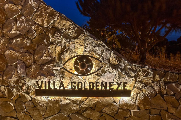 Others 1, Goldeneye · Luxury 6 Bedroom Villa With Infinity P, Lagoa