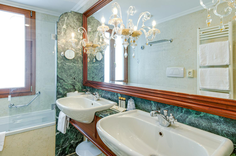 Bathroom 5, Antiche Figure, Venezia