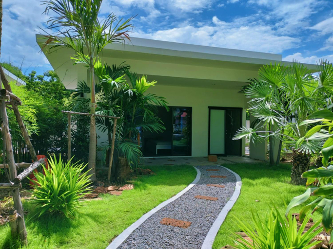 Others 2, Sunset resorts and bar, Buang Sam Phan