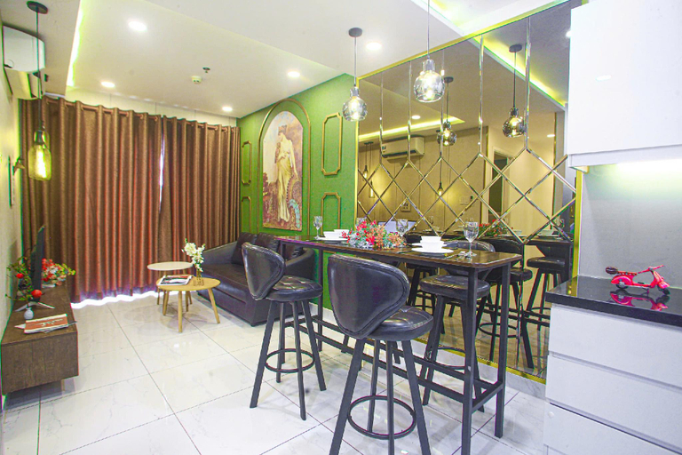 Food & Drinks, MONday Premium Aparts, District 3