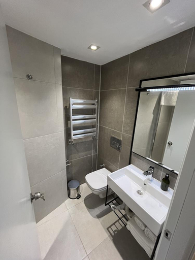 Bathroom 4, Sezer's Oliva Hotel, Ezine