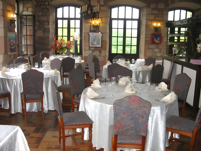 Food & Drinks 4, Chateau De Latour, Luxembourg