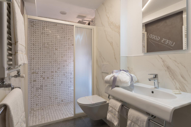 Bathroom 4, UNA HOTELS Ala Venezia - Adults 16, Venezia