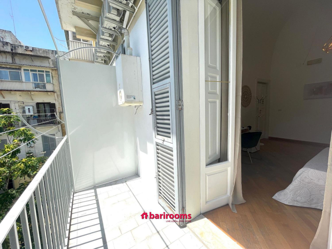Others 4, Barirooms - Imbriani 15, Bari