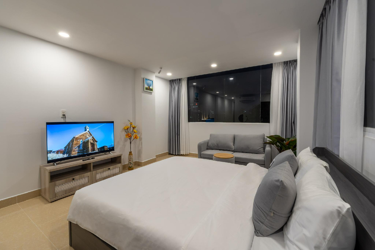 Bedroom 2, Shogun Hotel, District 1
