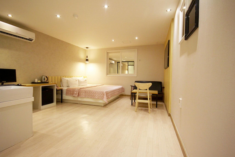 Others 2, Busan Dongnae Coco, Dongnae
