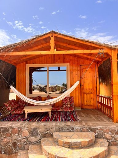 Others 5, Eden camp, Nuweiba'