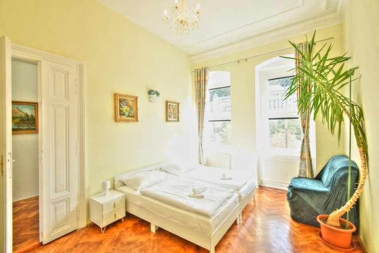 Bedroom 2, Karlsbad Promenade Apartment, Karlovy Vary