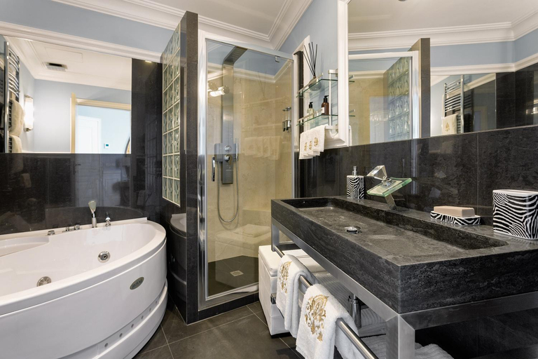 Bathroom 4, La Maison du Sage, Florence