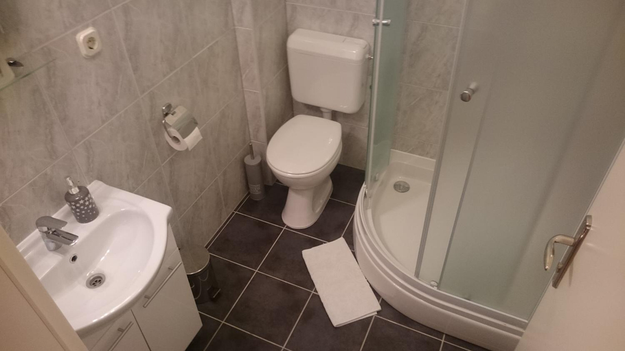 Bathroom 4, Guest House Adriatic, Split