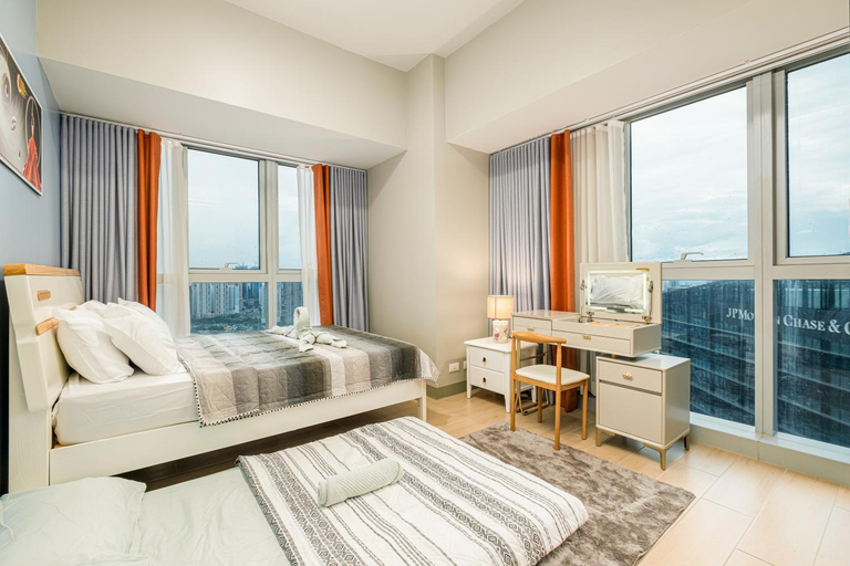 Others 4, Luxurious 2 Bedroom in Uptown BGC Taguig, Taguig
