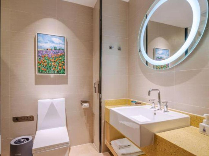 Bathroom 4, Lavande Hotel Tianjin Youyi Road Xiaobailou 5th Avnue, Tianjin