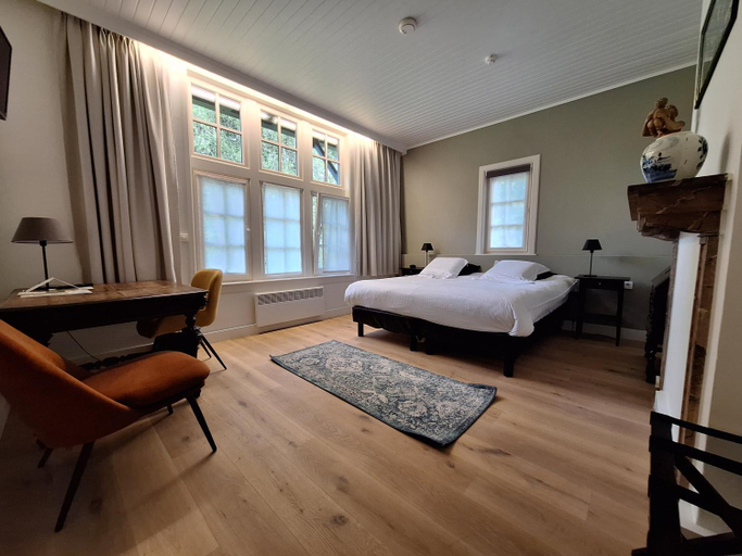 Bedroom 2, Hotel Kasteelhof T Hooghe, West-Vlaanderen