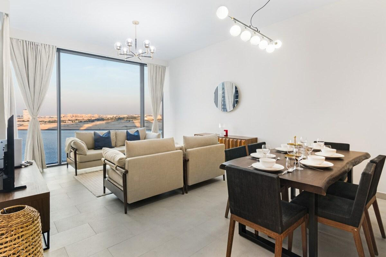 Others 3, Bright 2BR, Top tower Creek Rise, Dubai