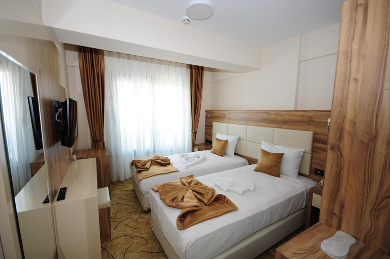 Bedroom 2, Grand Hekimoglu Hotel, Konak