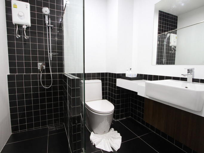 Bathroom 4, Anna-Nava Pakkret Hotel, Pak Kret