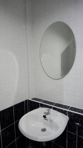Bathroom 4, Room58, Khlong San