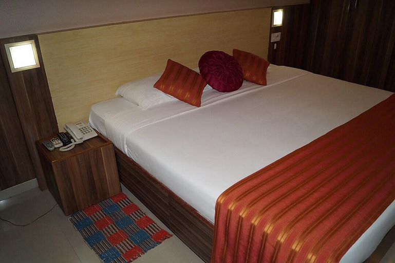Bedroom 4, Hotel Badami Court, Bagalkot
